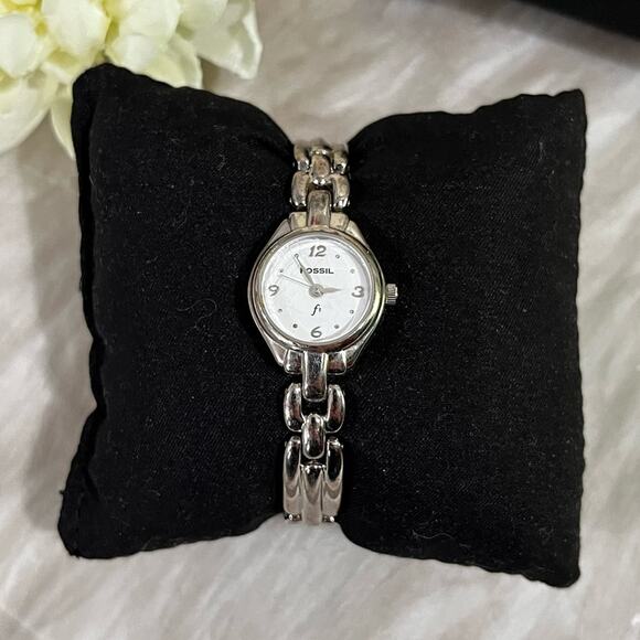 Fossil F2 ES8969 Stainless Steel Analog Quartz Silver Link Bracelet Wrist Watch main image 5